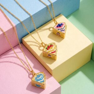 Wholesale Electroplating Copper Strawberry Cake Pendant Necklace Triangle Open Close Design Fashion Jewelry Accessory