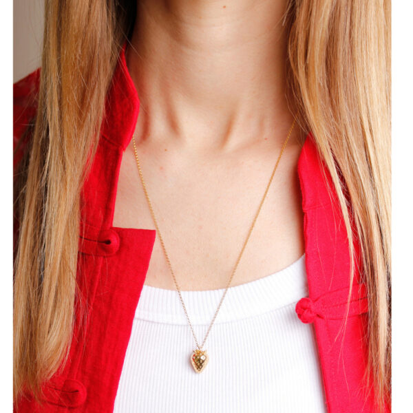 oly-67d8030e43ad1b3d45ca3b10aa76f70a Wholesale Modern Electroplating Copper Strawberry Pendant Necklace And Earrings Set For Everyday Wear Boutique Jewelry Gift
