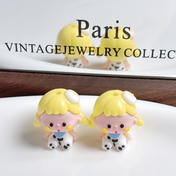 oly-6a466c8a89ea8b7ab80fbd13d097d9da Wholesale Silicone Cute Cartoon Sitting Girl Loose Beads for DIY Phone Chain Keychain Jewelry Accessory