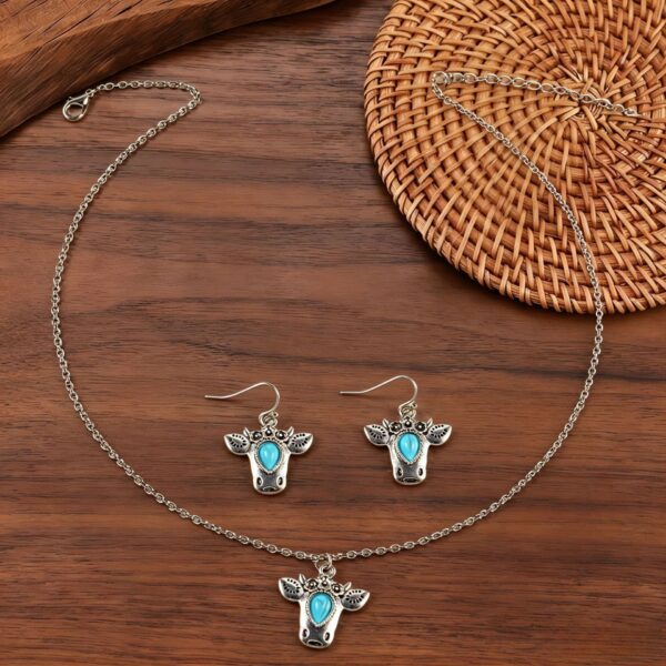 oly-6b17a0d6d6c943ba0d727745b8fb7017 Wholesale Vintage Western Bull Head Turquoise Inlay Necklace And Earrings Set Zinc Alloy Bohemian Chic Jewelry Accessory For Boutique Resale