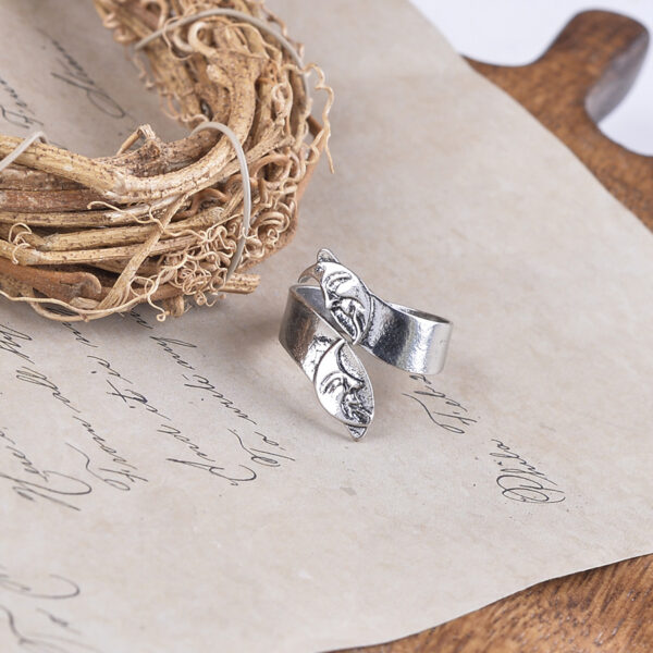 oly-6c4e89c88203890d4d6b04a36b703e98 Wholesale Vintage Moon Face Adjustable Ring Antique Silver Geometric Jewelry Accessory Unisex Everyday Gift For Boutique Resale