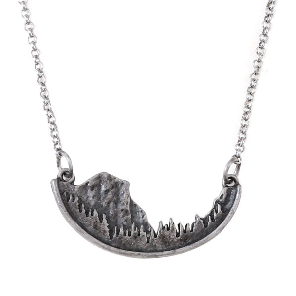 oly-7121a4bf9e7b412a129d0bec6c8d4dbe Wholesale Vintage Irregular Oval Pendant Necklace Antique Silver Mountain Design Zinc Alloy Fashion Jewelry Accessory