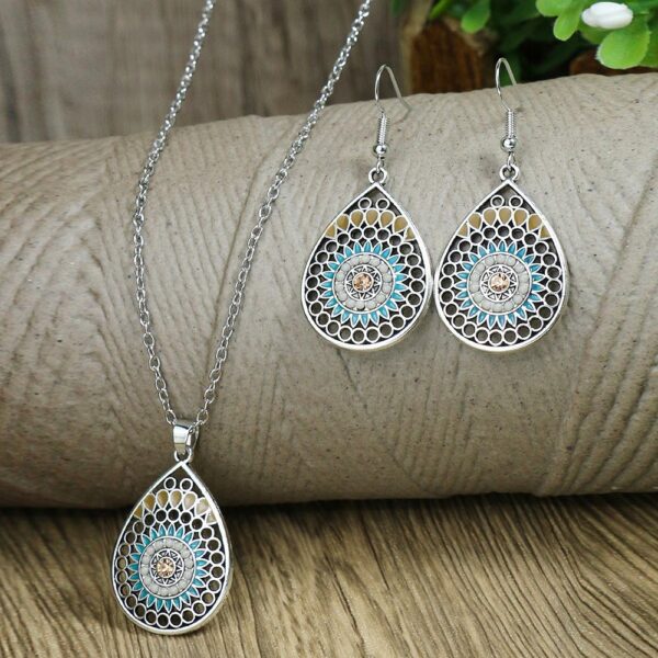 oly-7234fe8e42f9695b21144b548b047919 Wholesale Vintage Turquoise Pendant Necklace Earring Set Zinc Alloy Geometric Jewelry Set Boutique Resale Party Accessory
