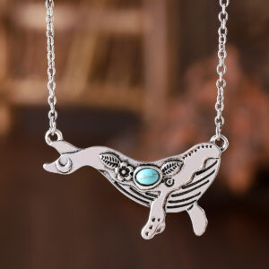 Wholesale Retro Whale Pendant Necklace With Turquoise Accent Antique Silver Finish Bohemian Jewelry Accessory For Gift