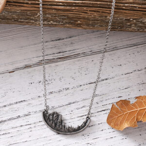 Wholesale Vintage Irregular Oval Pendant Necklace Antique Silver Mountain Design Zinc Alloy Fashion Jewelry Accessory