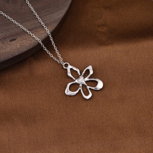 Flower necklace