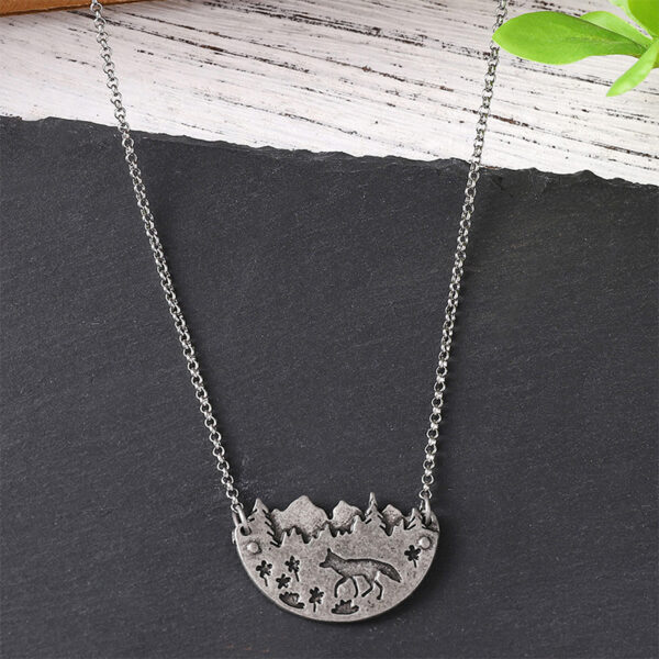 Wholesale Forest Landscape Fox Pendant Necklace Geometric Semicircle Design Antique Silver Zinc Alloy Trendy Jewelry For Women