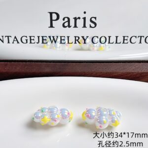 01-white / Small clouds (size about 10*22mm, aperture about 2.5mm)