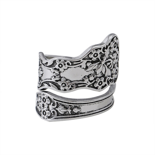 oly-7937af22fe92a8e3186888633329531a Wholesale Retro Floral Ring Antiqued Silver Tone Zinc Alloy Jewelry Accessory