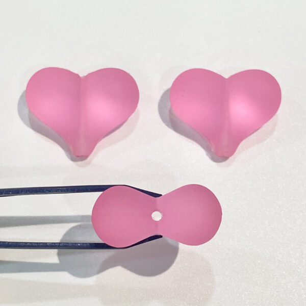 oly-7b6c24f7bcb654f2cb87ef623fa05b47 Wholesale Mixed Color Acrylic Heart Loose Beads Rubber Coated DIY Kit for Bracelet Phone Chain Bag Charm Fashion Accessory
