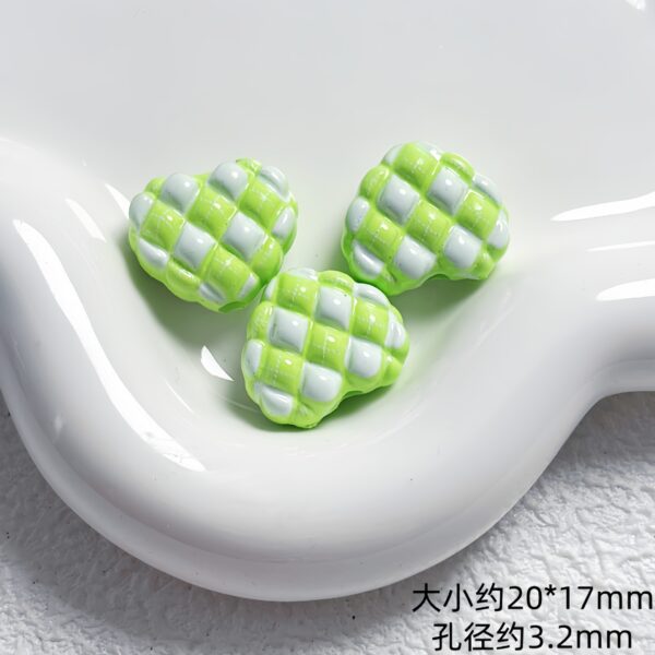 Wholesale Plaid Pattern Acrylic Heart Beads Baked Enamel Finish Loose Beads for DIY Phone Strap Jewelry Making