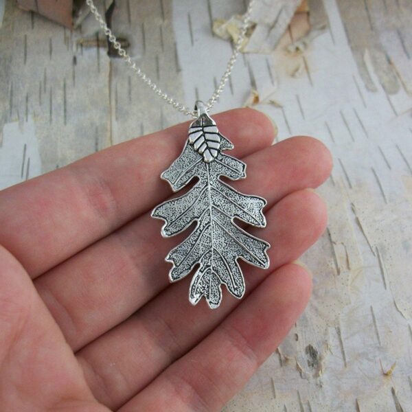 oly-85186503da9e684b580d52838ca36c7c Wholesale Vintage Oak Leaf Pendant Necklace Ancient Silver Tone Jewelry Accessory For Boutique Resale