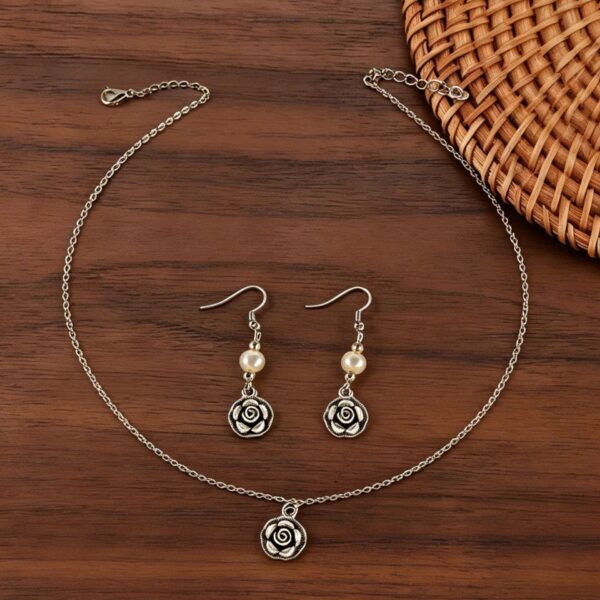 oly-8519030f9695fe63eba02d9b831771d2 Wholesale Vintage Pendant Necklace And Earrings Set For Women Retro Floral Jewelry Accessory Resale