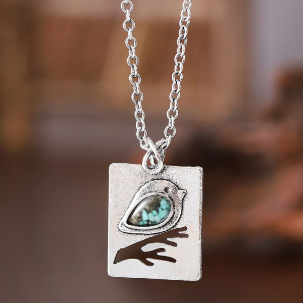 oly-85208a1851d49d975853a46cc1e78877 Wholesale Vintage Blue Zircon Bird Pendant Necklace Antique Silver Finish Trendy Punk Style Jewelry Accessory For Resale