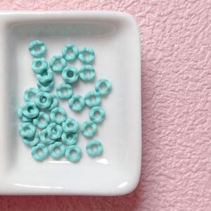 11-cyan / Size is about 6mm, hole is about 2mm (sold by the piece)