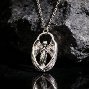 Wholesale Antique Silver Angel Wings Pendant Necklace Distressed Vintage Retro Trendy Jewelry Accessory For Everyday