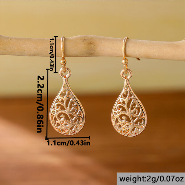 Wholesale Stylish Retro Hollow Plant Pendant Earrings For Party Wear Zinc Alloy Electroplating Geometric Jewelry Accessory