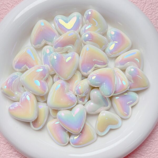 Wholesale Stylish Cream Acrylic Heart Beads UV Color Plated for DIY Phone Strap Car Hanging Jewelry Making Accessory