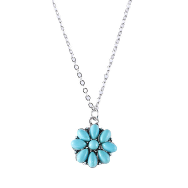 oly-8b94bf6eb118b4e7362780e923fdf566 Wholesale Bohemian Turquoise Flower Necklace Vintage Alloy Pendant Jewelry Accessory For Women