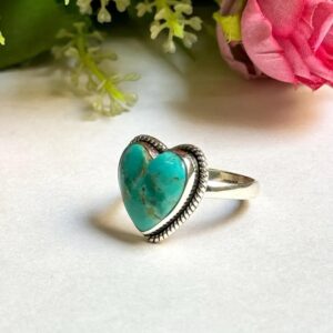 Wholesale Zinc Alloy Electroplated Vintage Bohemian Turquoise Heart Ring Creative Chic Jewelry Accessory For Boutique Resale
