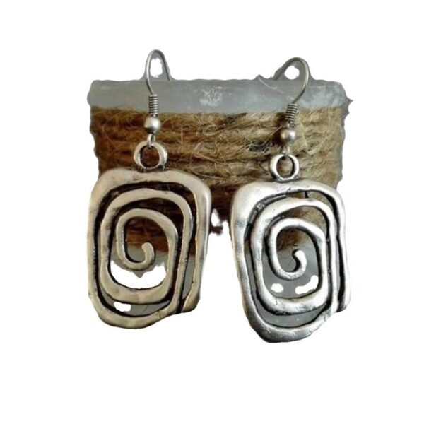 Wholesale Retro Spiral Hollow Square Alloy Earrings Chic Geometric Moon Design Jewelry Accessory For Party Wear
