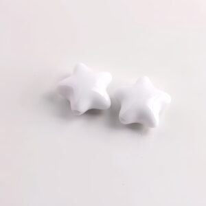 01-white / Size is about 21*23mm, hole diameter is about 2.8mm