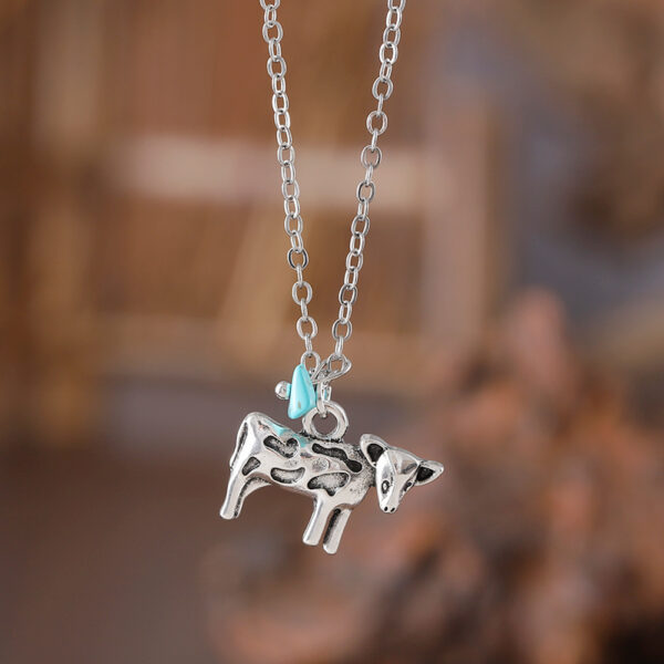 oly-8faa8981158bedb0ae0b3096736b3144 Wholesale Retro Ethnic 3D Cow Pendant Necklace Turquoise Inlay Ancient Silver Finish Fashion Jewelry Accessory Gift