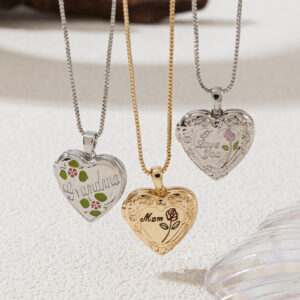Wholesale Vintage Heart Locket Necklace Stainless Steel Engraved Floral Design Chic Gift For Everyday Wear