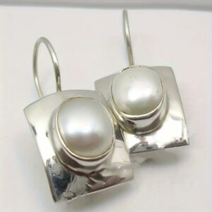 Wholesale Retro Bohemian Silver Pendant Earrings For Women With Oval Gemstone Geometric Design Jewelry Accessory