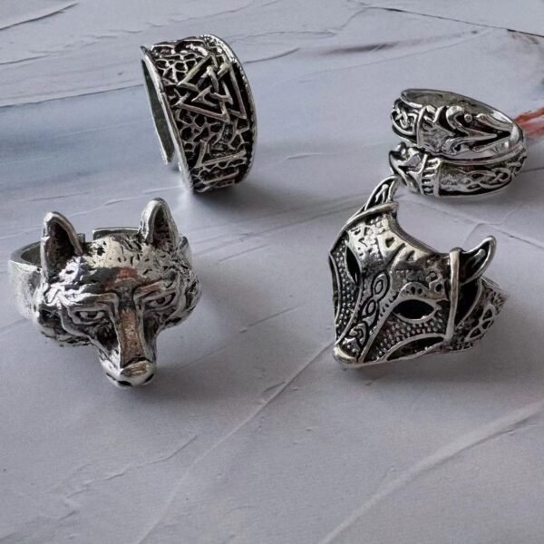 oly-91b2bf777d2b35002ca9656fdb48bba2 Wholesale Vintage Wolf Head Arrow Ring Adjustable Zinc Alloy Antique Finish Unisex Jewelry Accessory Good For Gift Or Resale
