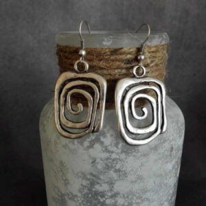 Wholesale Retro Spiral Hollow Square Alloy Earrings Chic Geometric Moon Design Jewelry Accessory For Party Wear