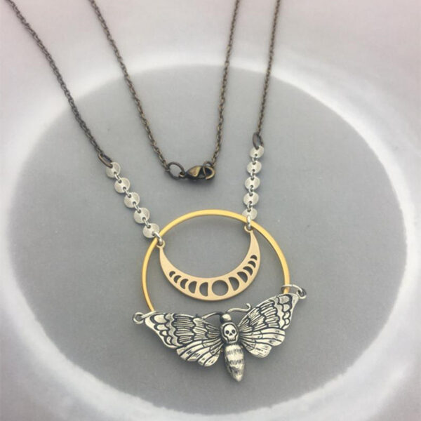 oly-95d9f644fdf3d9d9f5a9ee63315b5b54 Wholesale Crescent Moon Moth Pendant Necklace Antique Silver Fashion Jewelry Accessory Gift Resale