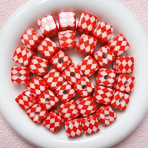 03-red diamond grid square / Size is about 14mm, hole diameter is about 3.5mm