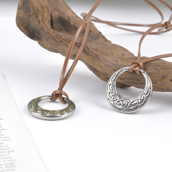 oly-975f9ff00ef20383e29bf0e6cdcb2ac2 Wholesale Electroplated Celtic Knot Round Pendant Necklace With Adjustable Leather Cord Nordic Retro Style Zinc Alloy Fashion Accessory
