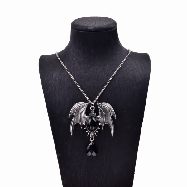 Wholesale Gothic Bat Wing Gemstone Pendant Necklace Vintage Halloween Jewelry For Everyday Layering