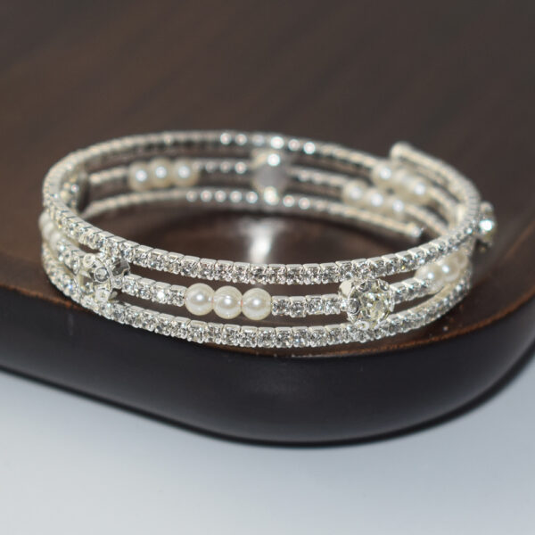 Wholesale Chic Rhinestone Pearl Open Wrap Bracelet Gold Silver Tone Electroplated Fashion Jewelry Accessory For Everyday Wear And Resale