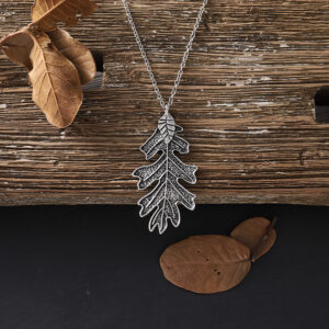 oly-9ce6bbfe53515cfc2c03f1b61d6fea0e Wholesale Vintage Oak Leaf Pendant Necklace Ancient Silver Tone Jewelry Accessory For Boutique Resale