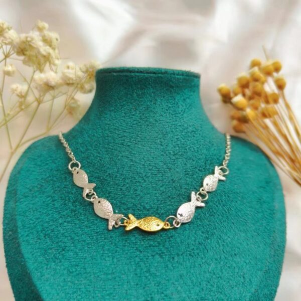 oly-9d67e41bf58002ddf394b59578602f7d Wholesale Antique Silver Goldfish Pendant Necklace Cute Choker Fashion Jewelry Accessory For Resale