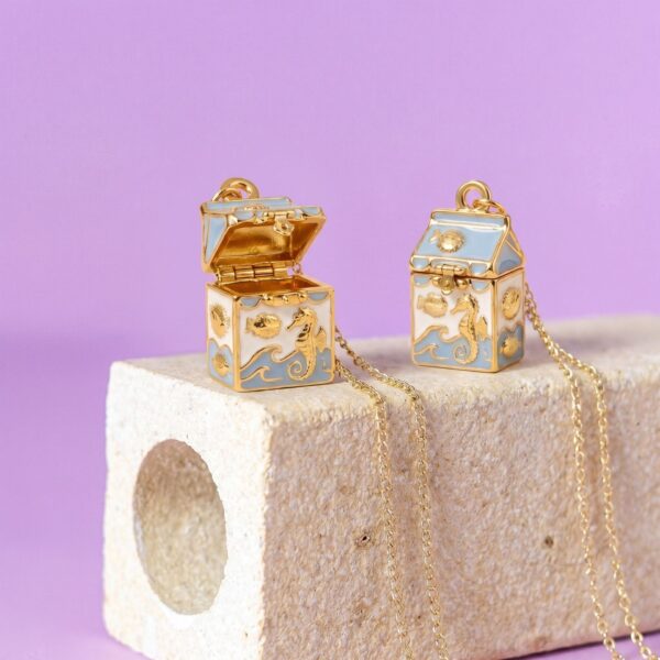 Wholesale Copper Milk Carton Pendant Necklace Ocean Seahorse Pufferfish Theme Fashion Jewelry Gift