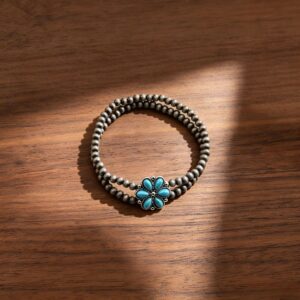 A turquoise seed bead bracelet with small flower patterns (FG1687-2)