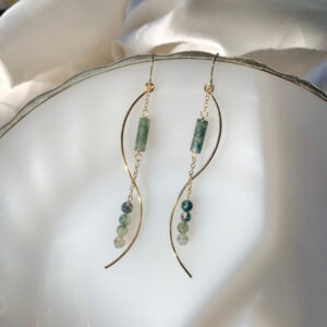 oly-a0aa6c5a5bf3a43907d3b9cf33a5acf3 Wholesale Vintage Palace Green Gemstone Tassel Drop Earrings For Women Fashion Jewelry Accessory Boutique Resale Gift