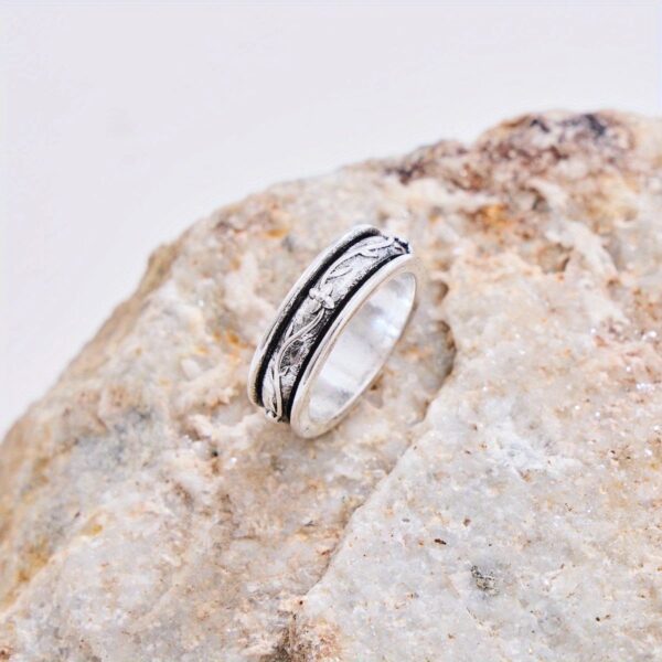 Wholesale Retro Bohemian Carved Flower Wide Band Ring For Women Fashion Jewelry Accessory Gift