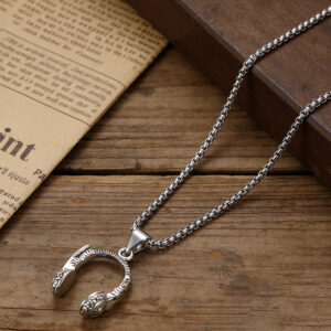 Wholesale Silver Tone Headphone Pendant Necklace Retro Punk Hip Hop Streetwear Zinc Alloy Jewelry Accessory Gift