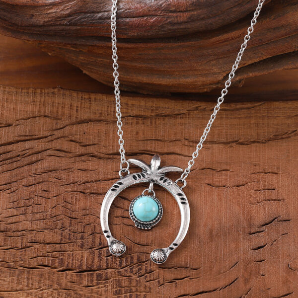 Wholesale Retro Semi Circle Alloy Turquoise Pendant Necklace Bohemian Fashion Jewelry Accessory For Boutique Resale