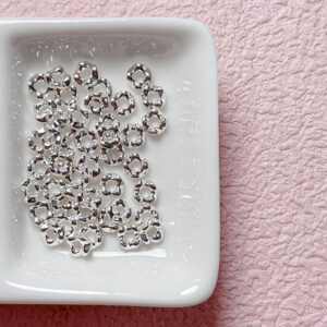 17-silver / Size is about 6mm, hole is about 2mm (sold by the piece)