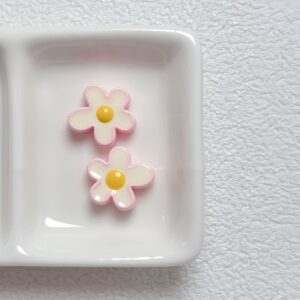 12-light pink / Size is about 17*18mm, hole diameter is about 2.4mm