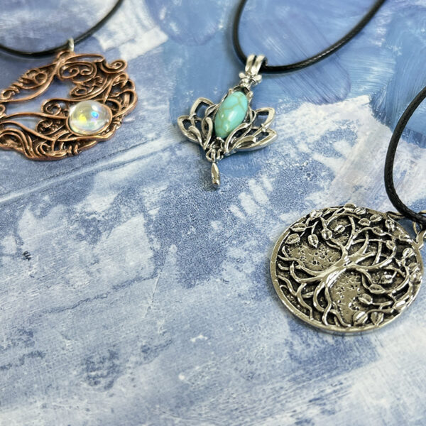 oly-a60f4b7f099017639a6594861ab2cdb9 Wholesale Vintage Tree Flower Pendant Necklace Turquoise Stone Jewelry Accessory Gift For Women