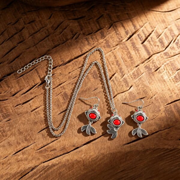 oly-a74675677419ce55b1ac677380d109c6 Wholesale Vintage Goldfish Koi Necklace And Earrings Set Zinc Alloy Electroplated Bohemian Chic Jewelry Accessory Gift For Party Wear