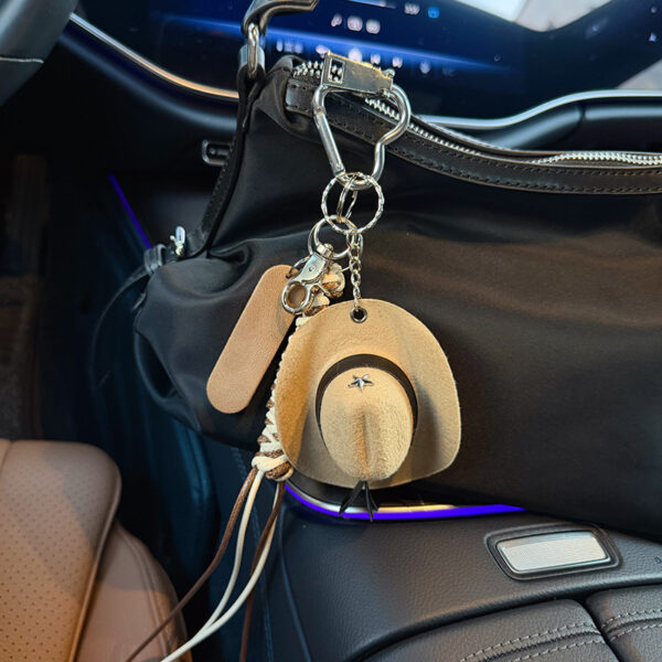 Wholesale Fashion Cowboy Hat Keychain Car Key Ring Bag Charm Decorative Gift For Birthday