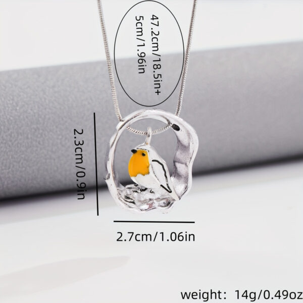 Wholesale Zinc Alloy Vintage Bird Hollow Pendant Necklace Fashion Jewelry Accessory Gift